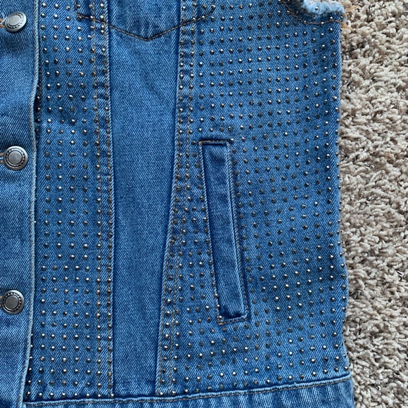 VOCAL USA BLUE Cotton Crystal Studded Raw Edge Button Down Denim Vest NWOT SZ L - Picture 9 of 17